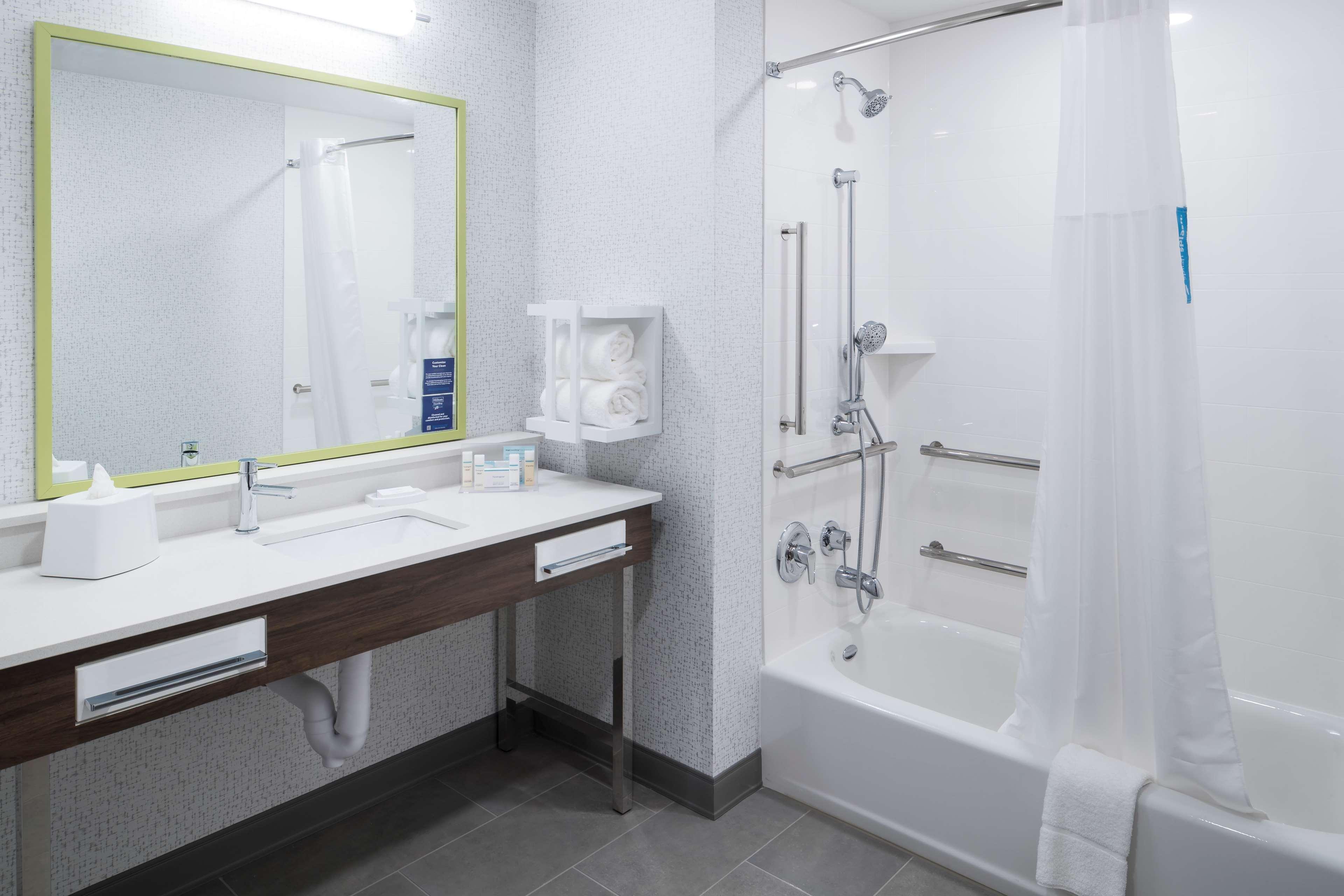 Hampton Inn & Suites Cape Canaveral Cruise Port, Fl Экстерьер фото