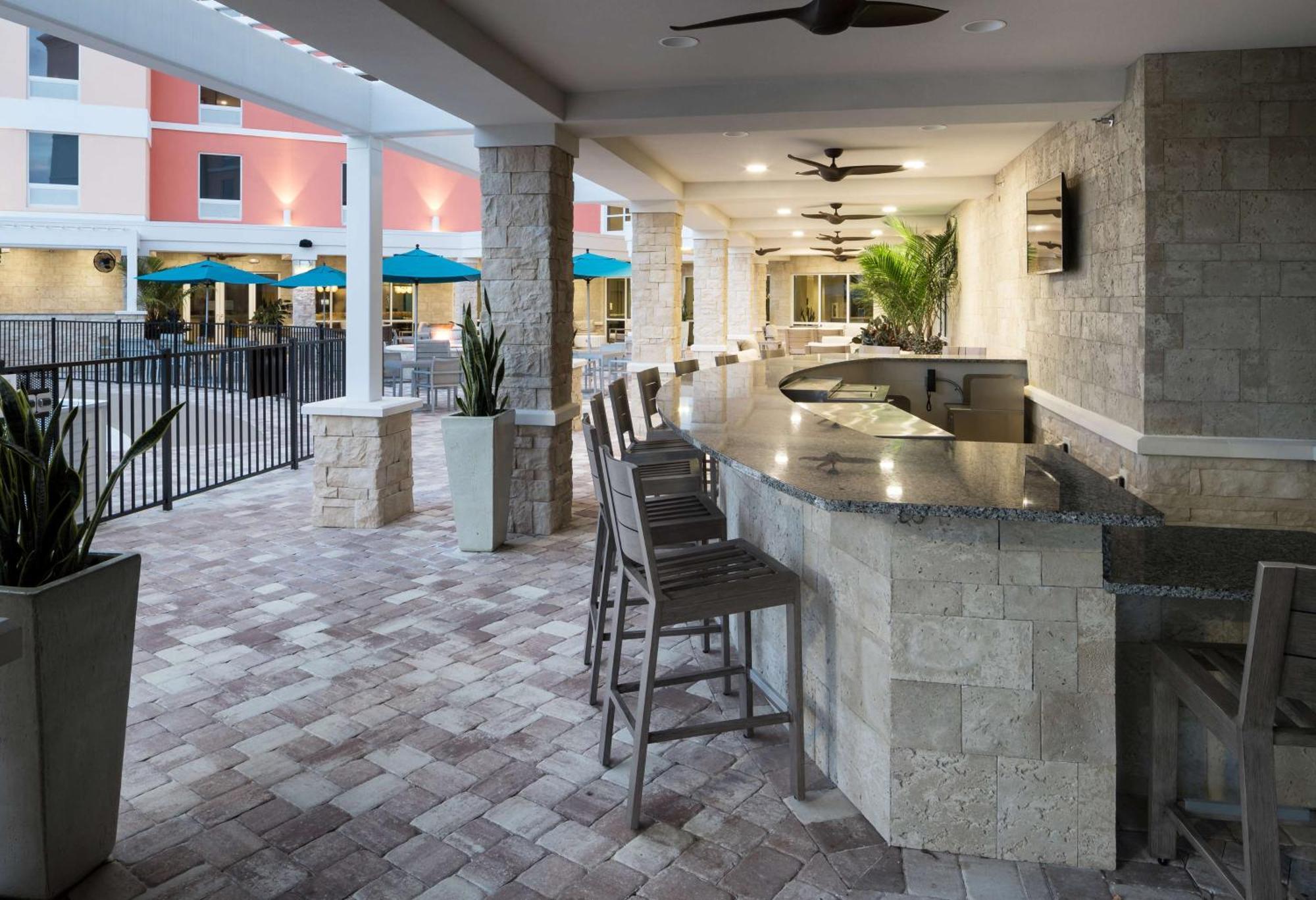 Hampton Inn & Suites Cape Canaveral Cruise Port, Fl Экстерьер фото